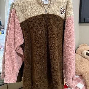 Bucees neapolitan sweater